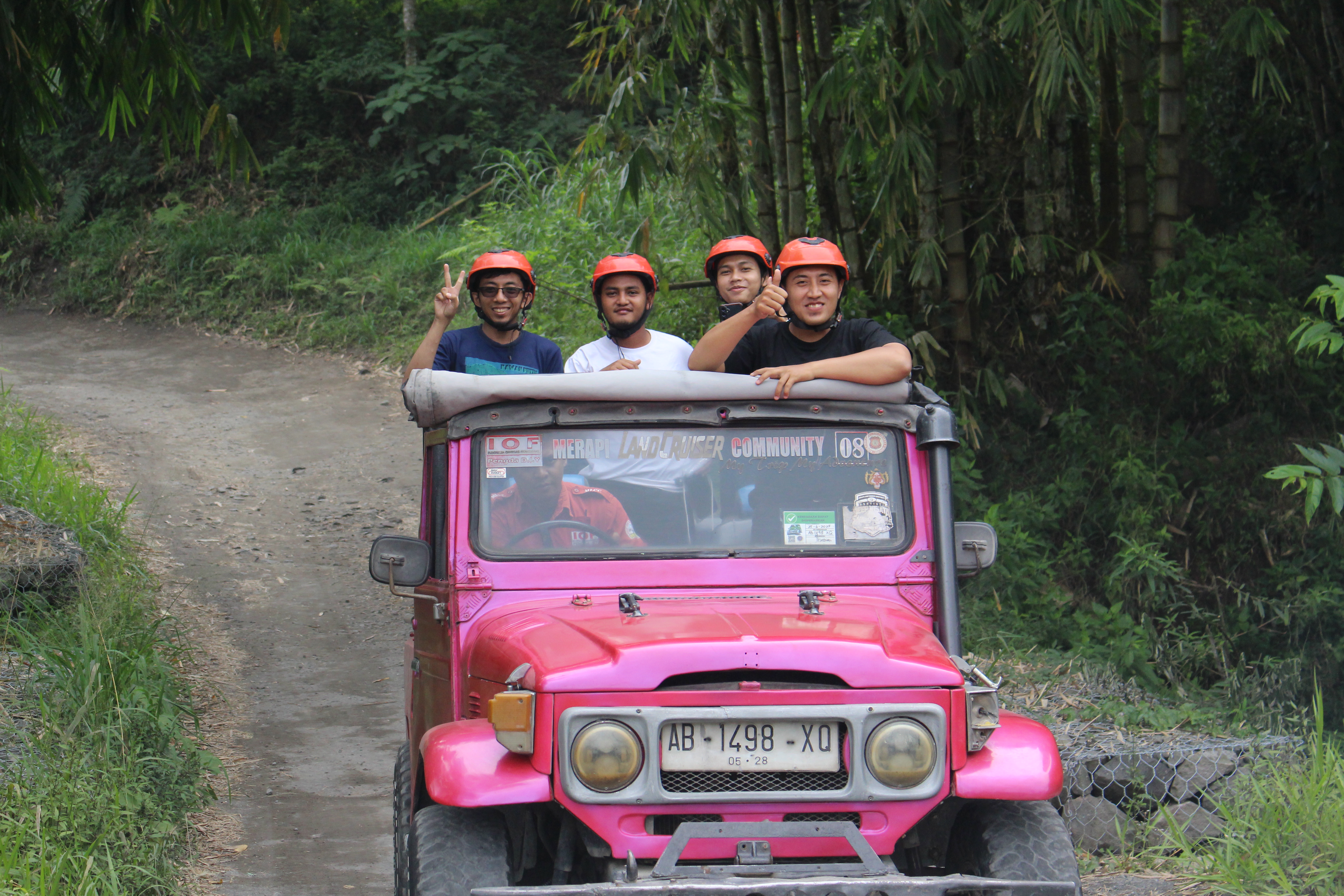 Jeep Merapi
