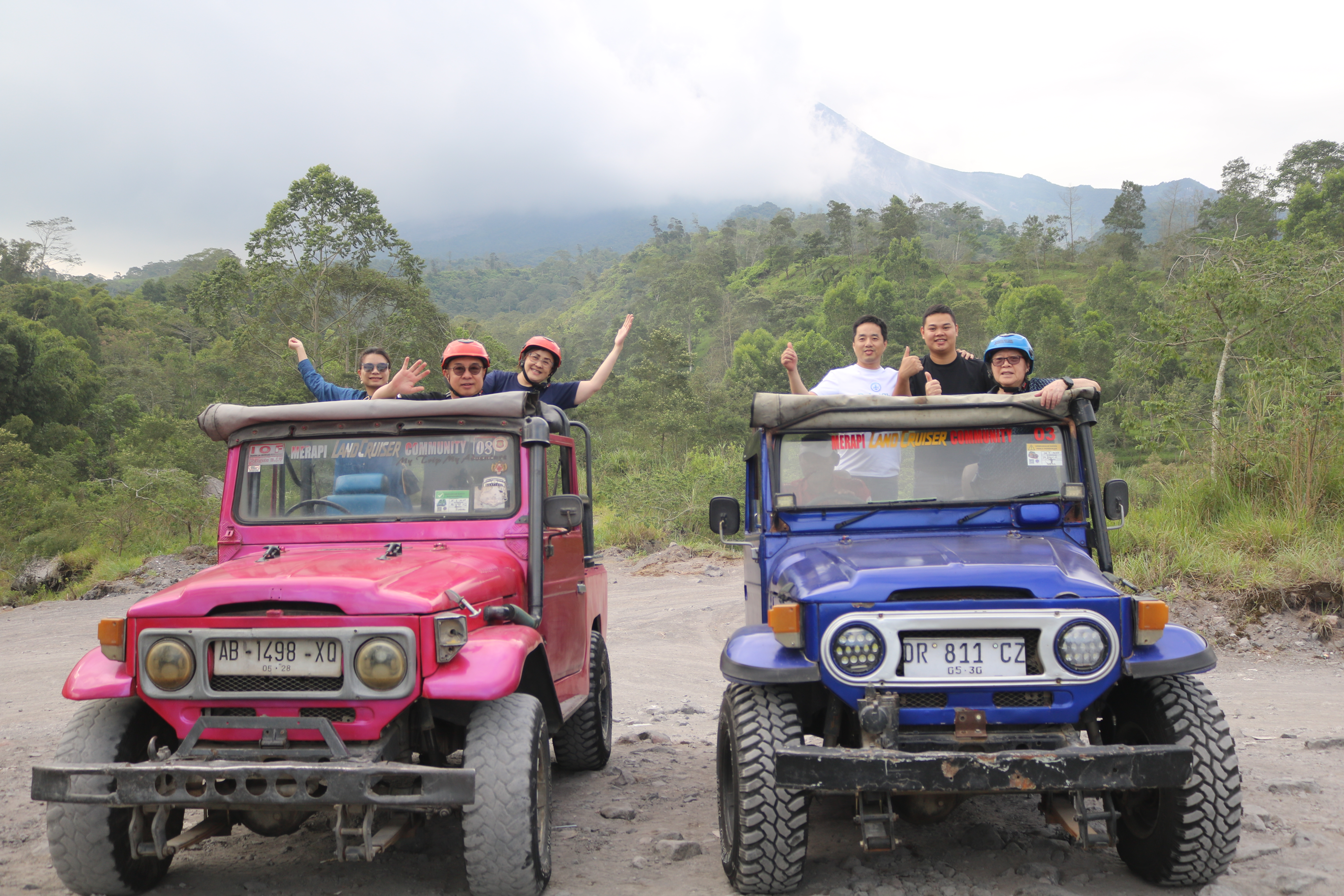 Jeep Merapi